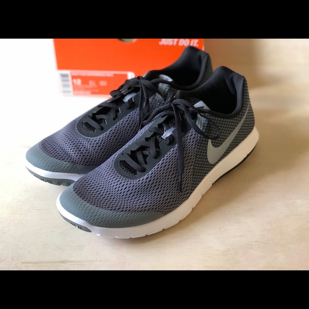 Men’s Nike Flex Experience RN6 - Grey/Black Sz 12